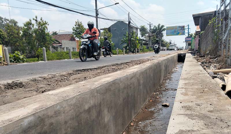 peningkatan+jalan+Ngawen+Kenteng+paket+2