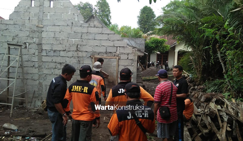 Rumah+Ragil+mulai+direhab